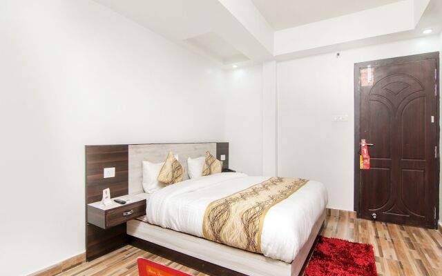OYO 13314 Grand Almada Inn