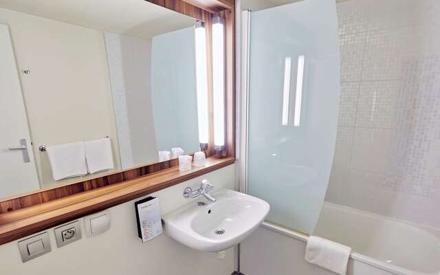 Campanile Melun Sénart - Vert Saint Denis