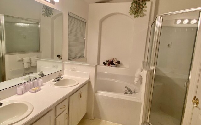 Three Bedroom Pool House - 4684 PPB - Vusa