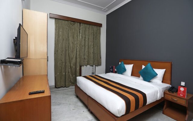 OYO 14408 Corple Stays