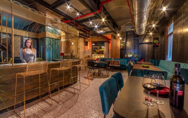 Stay Inn Hostel