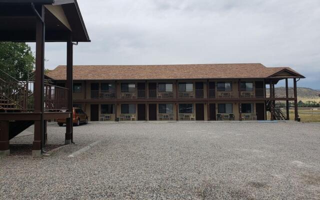 Fan Mountain Inn