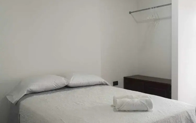 Hotel y Plaza JMI