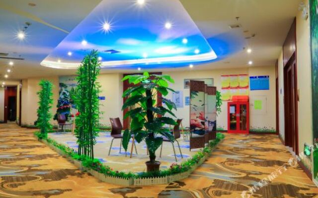 Elong R.YUN Hotel (Shenzhen International Exhibition Center Shajing West Station)