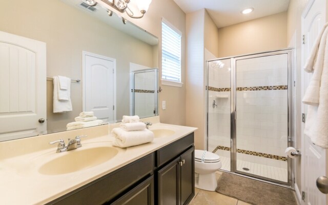 Solterra - 4175 Oaktree Drive