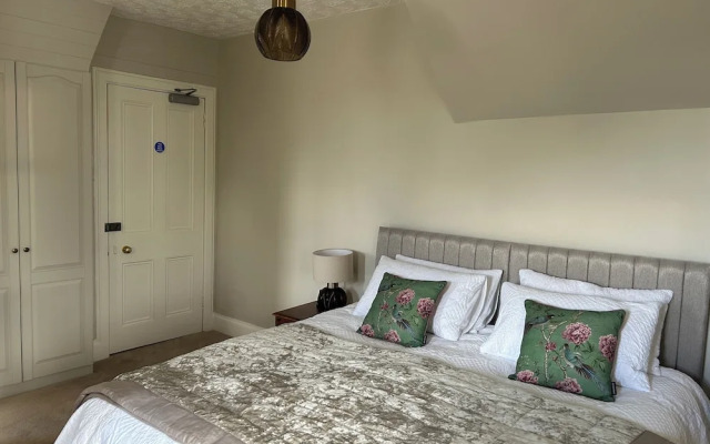 Glen Lyon Lodge Bed & Breakfast