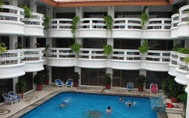 Hotel & Suites Plaza Manzanillo