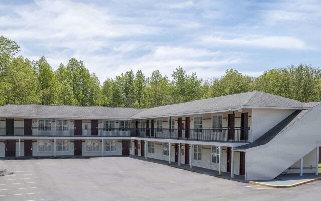 Red Roof Inn Neptune - Jersey Shore