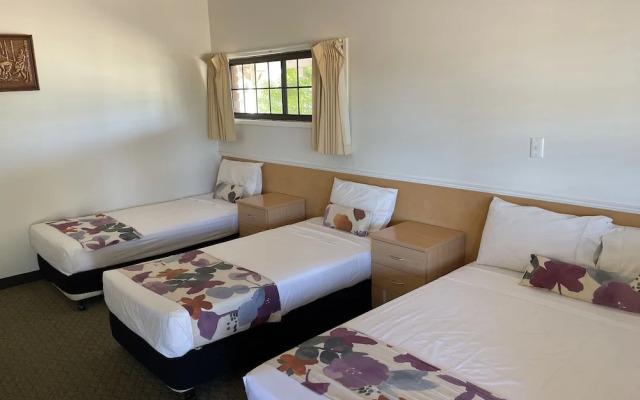 Landsborough Lodge Motel