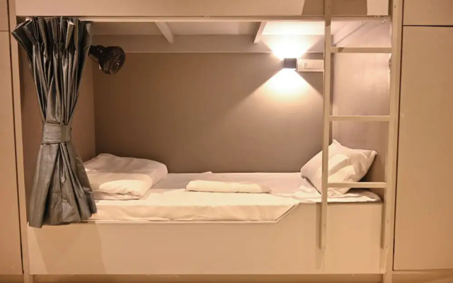 Bed & Bread Dormitory