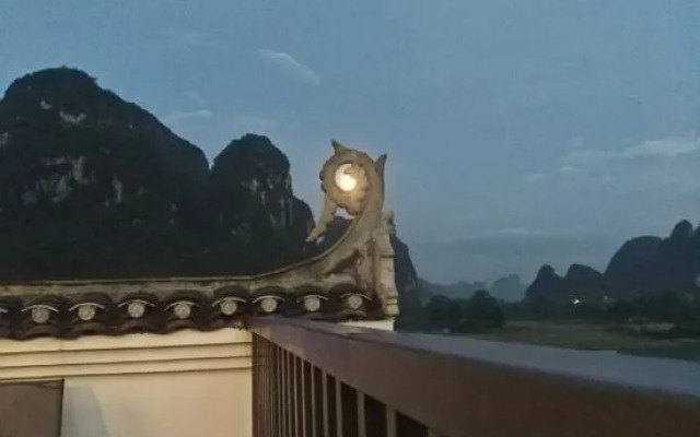 Xiangyunge Holiday Hotel