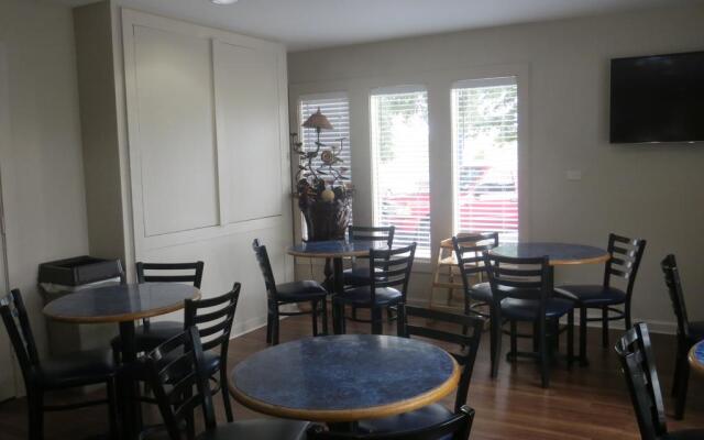 Americas Best Value Inn Austin University