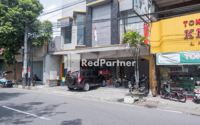 OYO 2669 Crown Residence