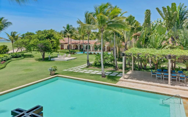 Sophisticated Villas With Private Pools and Staff