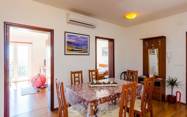 Seaview Apartment in Cavtat Dalmatia With Garden