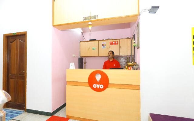 OYO 10018 Hotel AKS Shelter