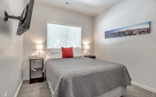 Spacious & New Guesthouse in Orem - Provo