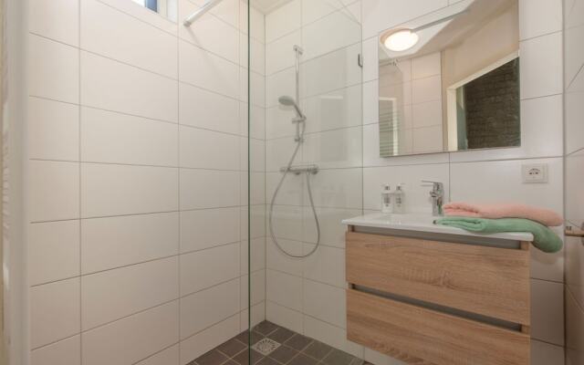 Restyled Bungalow with Dishwasher near Nature Reserve