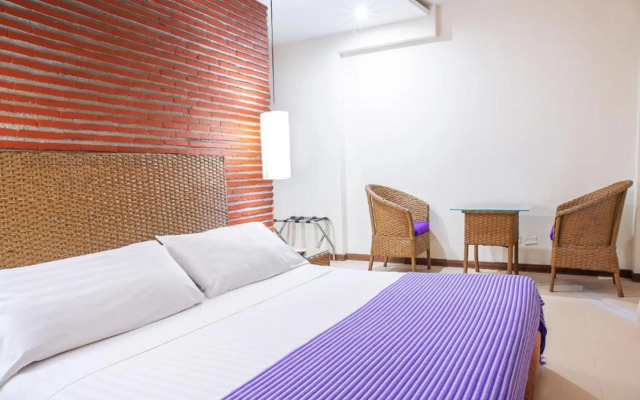 Santorini Hotel & Resort