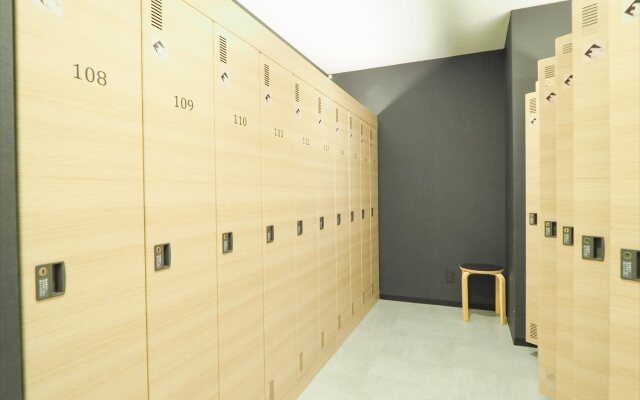 Leo Yu Capsule Hotel Funabashi