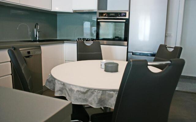 Apartment Mira II