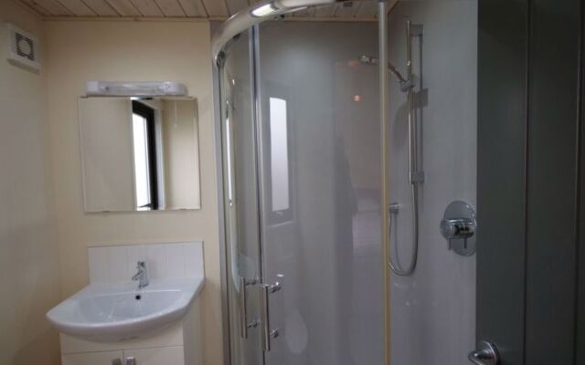 Loch Leven Lodge