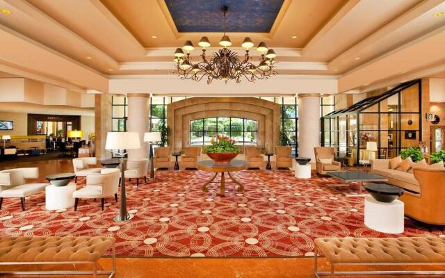 Sheraton Crescent Hotel