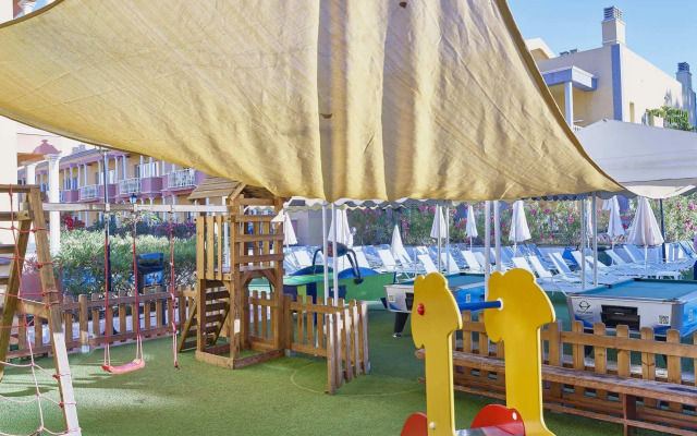 Coral Compostela Beach Golf