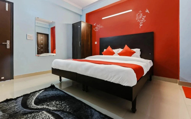 OYO Flagship 30504 P.R Residency