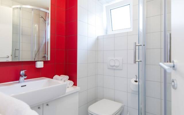 No5 Penthouse 2 Bedroom Apartment