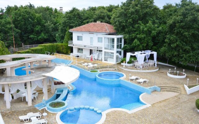 Villa Bellevue -Golden Sands Nature Park