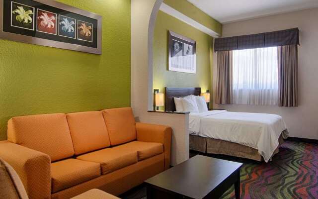 Days Inn & Suites by Wyndham Bonita Springs North Naples