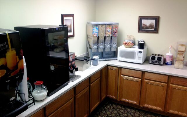 FairBridge Inn, Suites & Outlaw Conference Center Kalispell