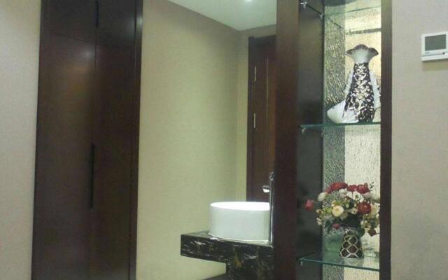 Dandong Jiangbin International Hotel (Yalu River Broken Bridge Scenic Spot Railway Station Branch)