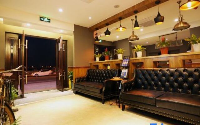 Yo Yo Pinke Hotel