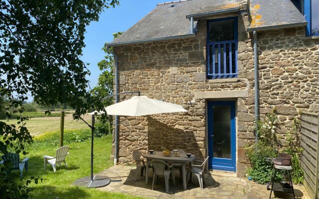 Terraced house, St Meloir des Ondes