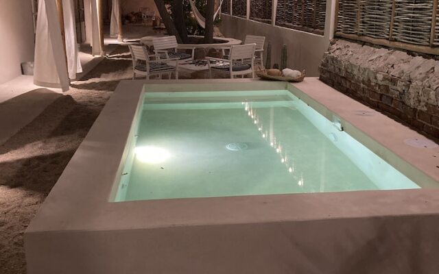 The Mantarraya Outpost Bed & Breakfast