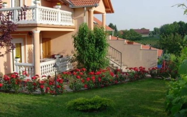 Alsóhegyi Apartmanok