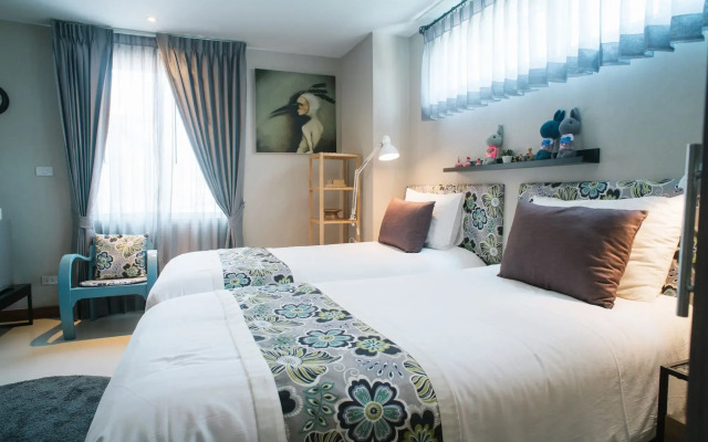 Chala Number 2 Art and Gallery House