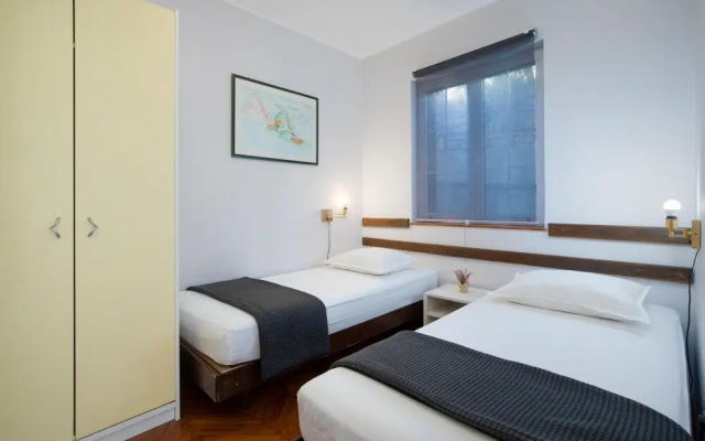 Stunning Home in Pula With Wifi and 2 Bedrooms