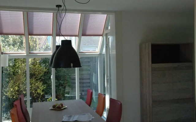 Cosy Holiday Home With Garden