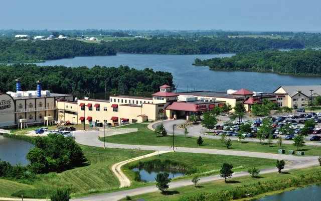 Lakeside Hotel Casino