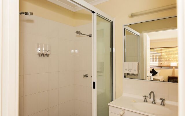 White Lace Motor Inn