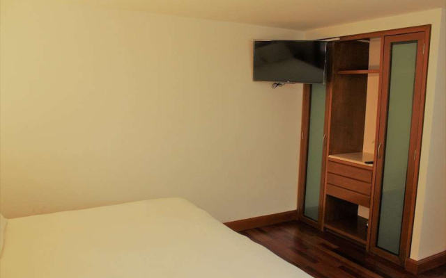 Condesa Suites
