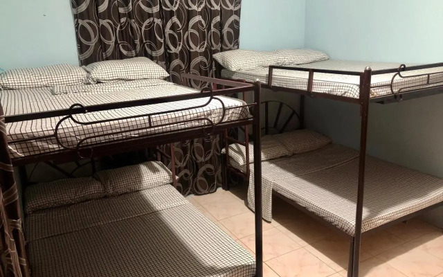 15pax-2minutes to Vigan-Rose and Fer Transient-2 Bedroom House