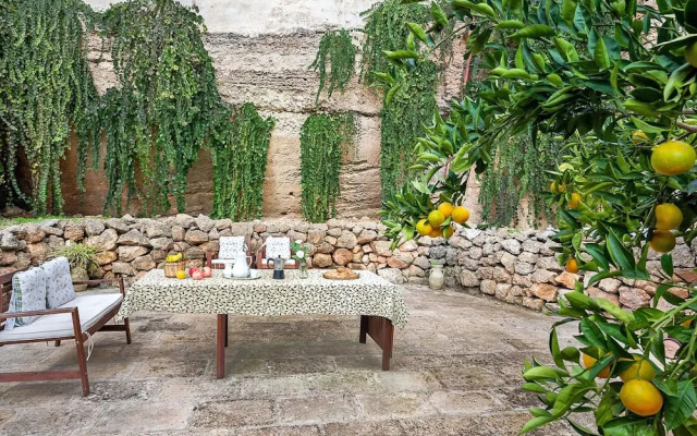 Quaint Holiday Home in Lecce Apulia near Town Center