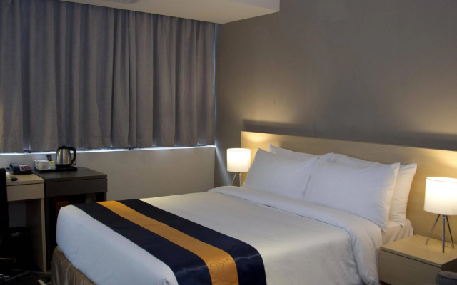 Pacific Express Hotel Central Market