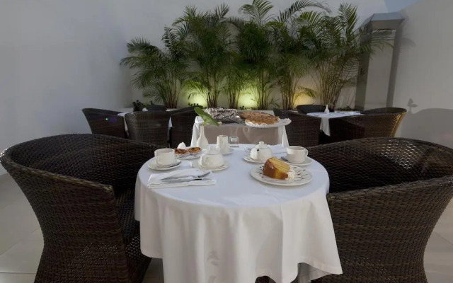 Hotel White Waters