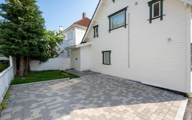 Homelike and Cozy Apt close to City Centre