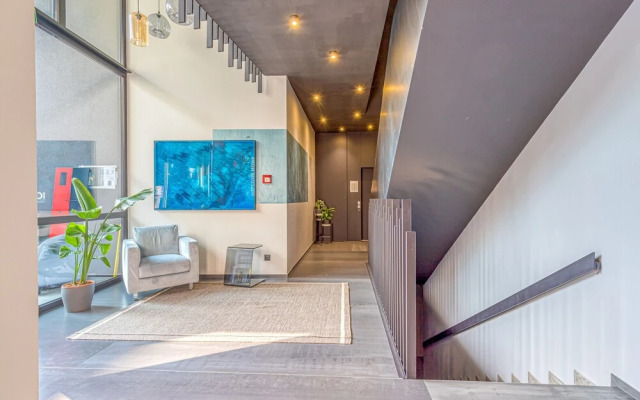 Icon H 208 Suite Micro-living